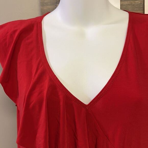 Bebe Red V-Neck Sleeveless Ruffled Wide Leg Back Zip-Up Jumpsuit- Size 6 - Picture 2 of 16